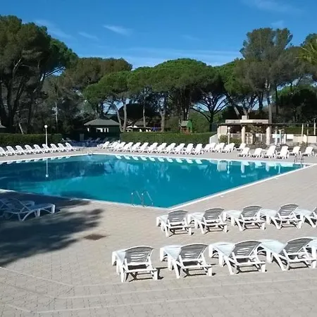 Lejlighed Avec Clim Pour 4 En Avec Piscine Saint-Raphaël