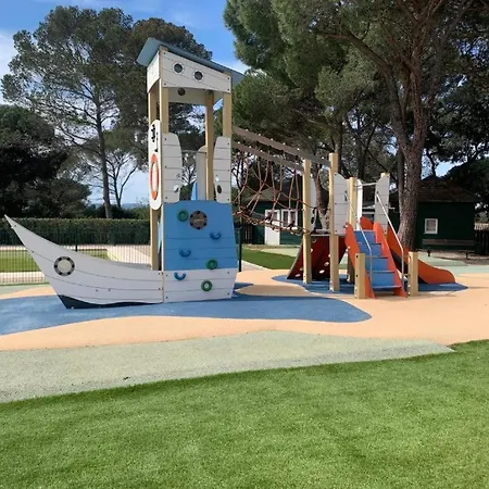 Apartment Avec Clim Pour 4 En Avec Piscine Saint-Raphael (Var)