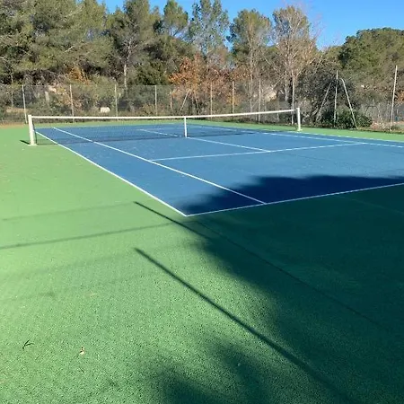 Avec Clim Pour 4 En Avec Piscine Saint-Raphael (Var)